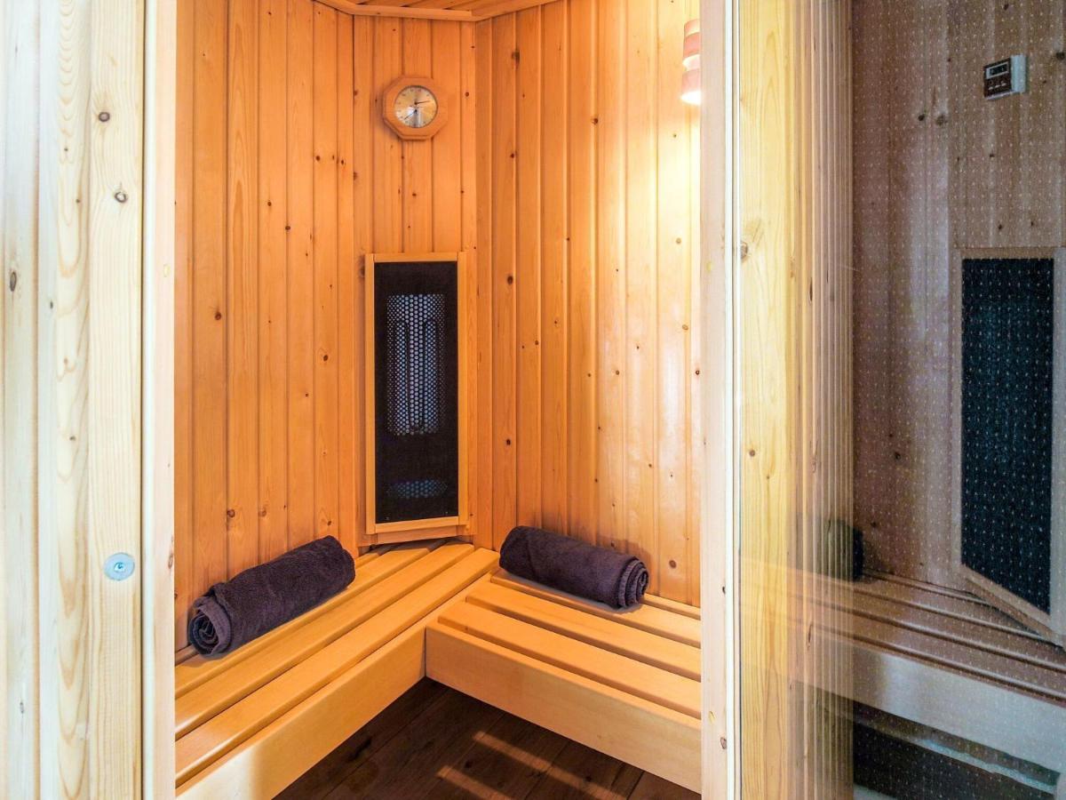 Traditional Farmhouse In Egmond Aan Den Hoef With Sauna Villa Rinnegom Exterior photo
